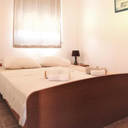 Apartment Davor-2 *