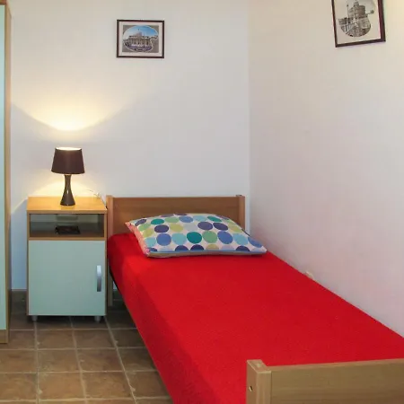 Apartment Davor-2 *